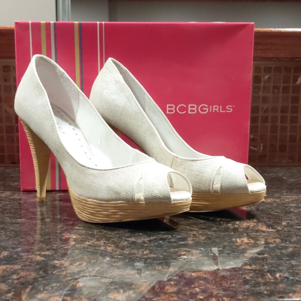 BCBGirls stylish shoes size 8